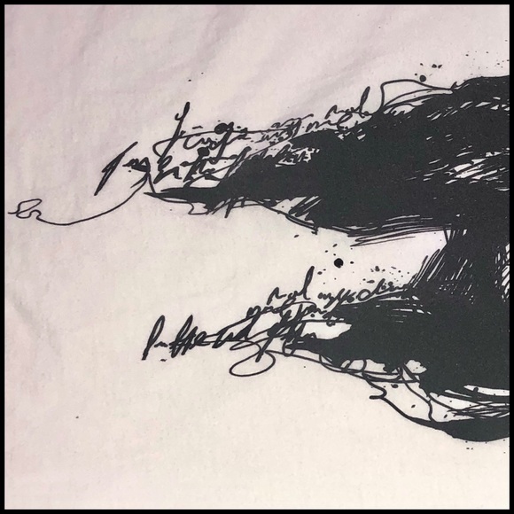 Threadless πͺ‘πΈπ»πΉ Mary Rose T-shirt for men or women XL well kept rarely worn - Picture 7 of 14